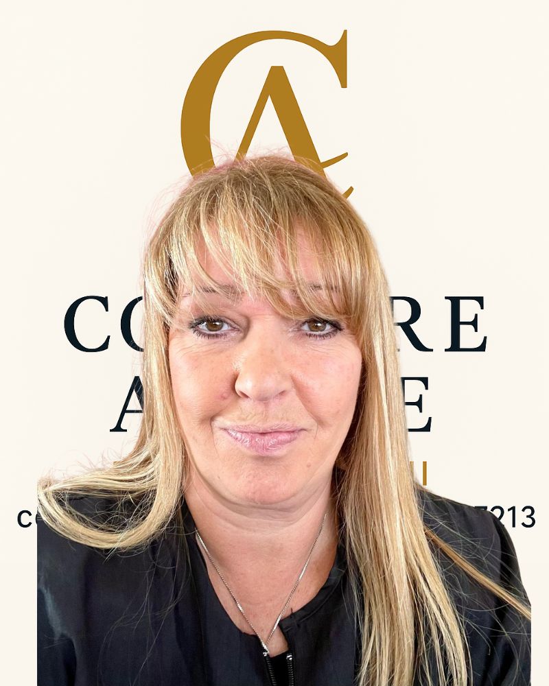 Coiffeuse a Coiffure Arsene